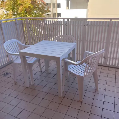 Apartament Sunny Family Steps From The