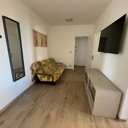 Sunny Family Steps From The Apartament *