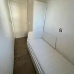 Appartement Sunny Family Steps From The
