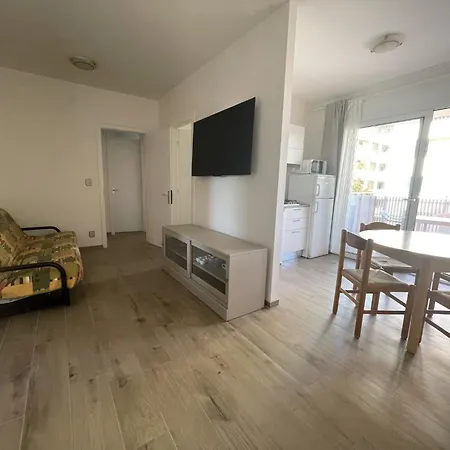 Sunny Family Steps From The