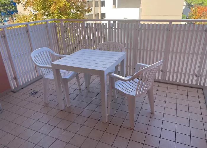 Apartment Sunny Family Steps From The